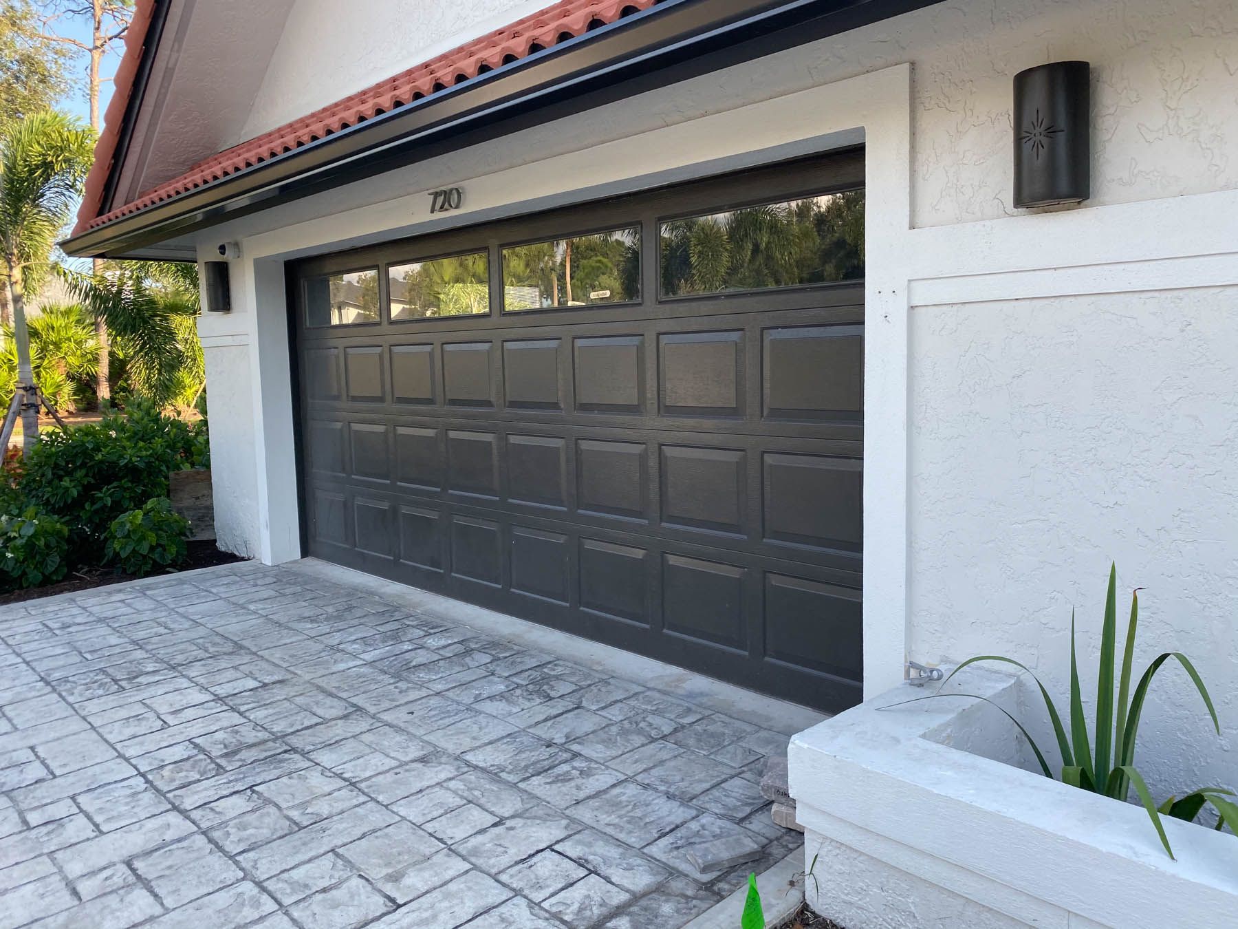 Residential exterior garage painted in Naples, Florida 